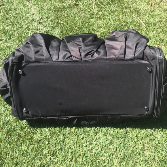 Lululemon legendary duffel - Picture 4 of 8